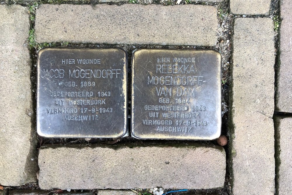 Stolpersteine Lievelderstraat 33