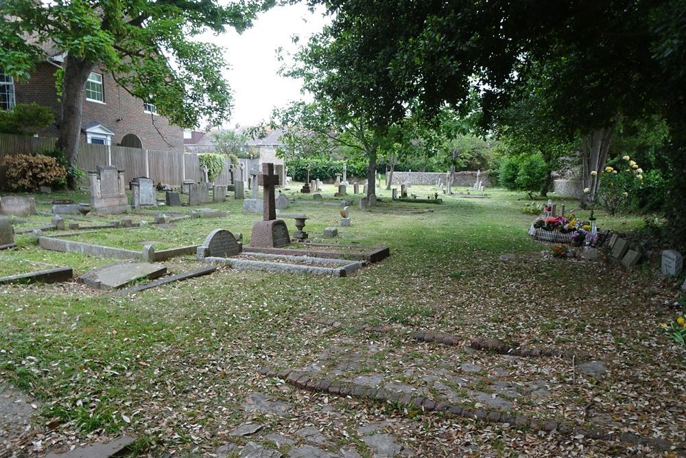 Commonwealth War Graves St. Julian Churchyard #1