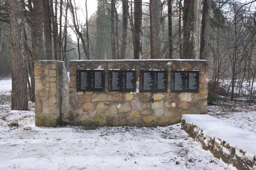 Sovjet Oorlogsbegraafplaats Glāķūņis #2