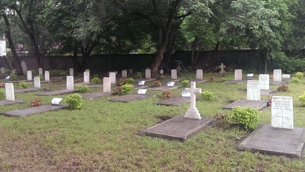 Commonwealth War Graves Kirkee New Cemetery