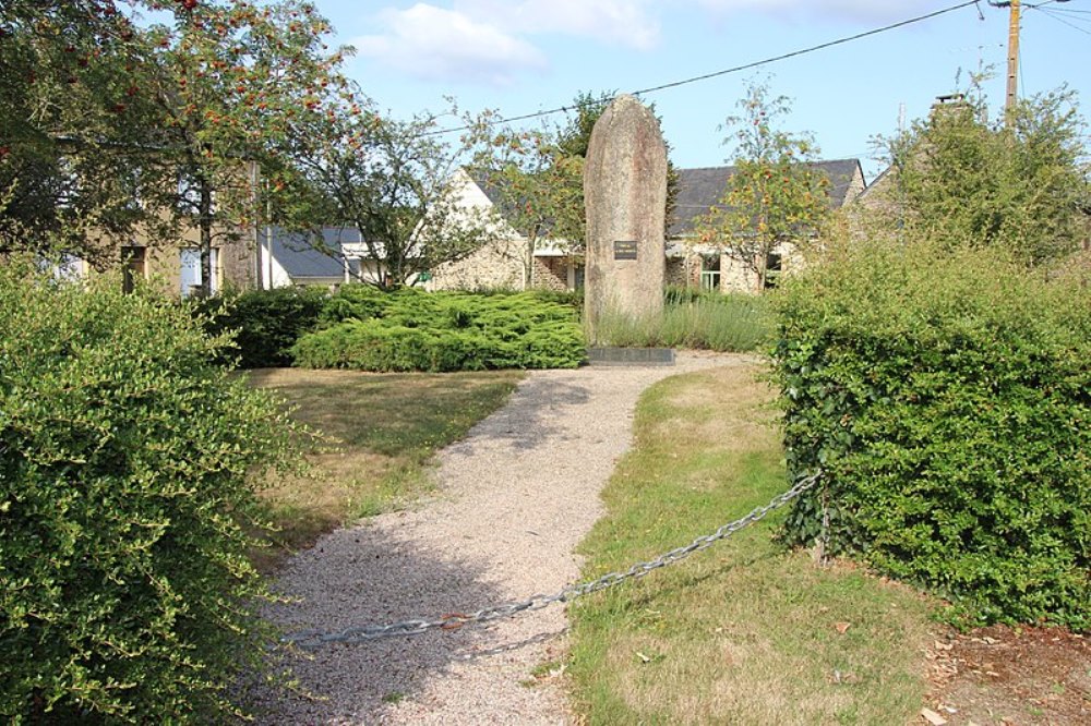 Oorlogsmonument Tréal #1
