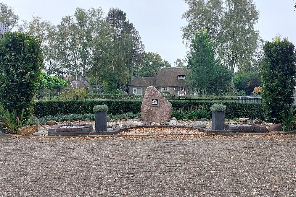 Bevrijdingsmonument Oosterhuizen #2