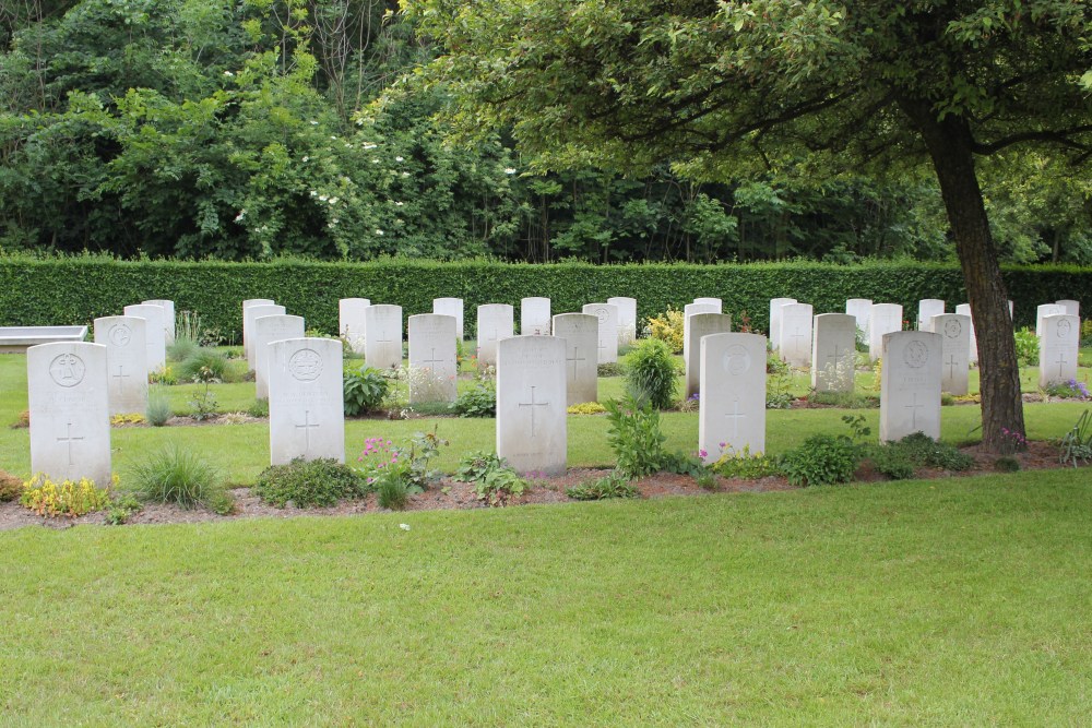 Commonwealth War Cemetery Gaurain-Ramecroix #3