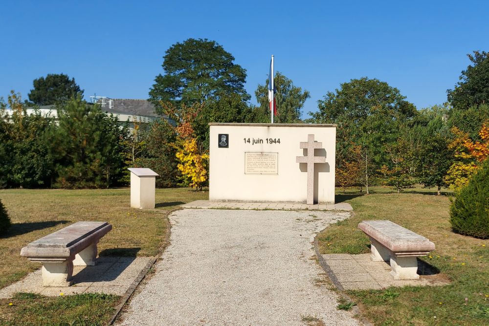 Monument Charles de Gaulle Saint-Vigor-le-Grand #1