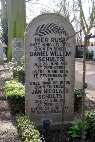 Dutch War Graves Zierikzee (Gen. Cemetery) #4