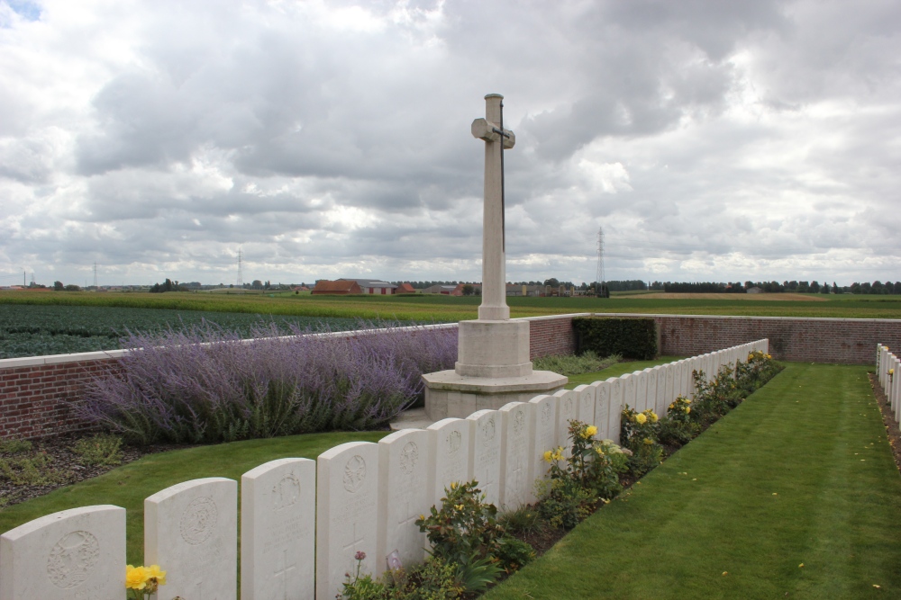 Commonwealth War Cemetery No Man's Cot #3