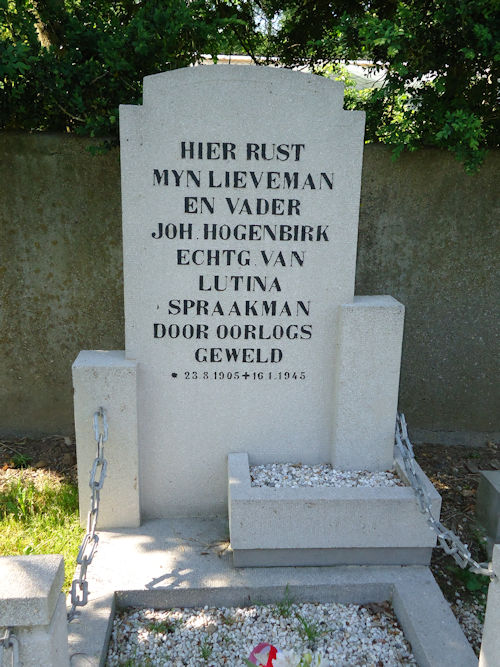 Dutch War Grave Reformed Dutch Cemetery Grevenbicht #2