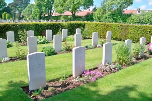 Commonwealth War Graves Ann’s Hill Cemetery