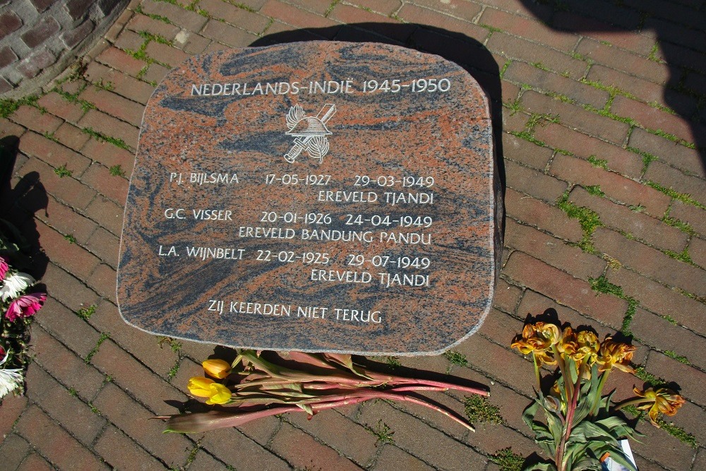 War Memorial IJsselmonde #4