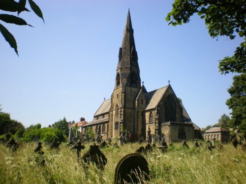 Commonwealth War Graves All Saints Churchyard