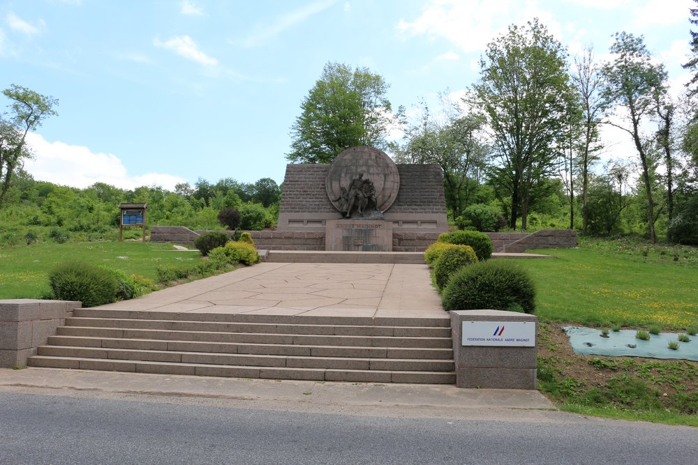 Monument Andr Maginot #1