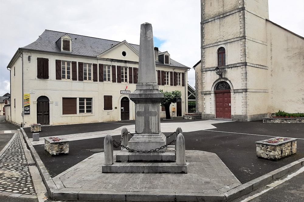 Oorlogsmonument Arros-de-Nay #1