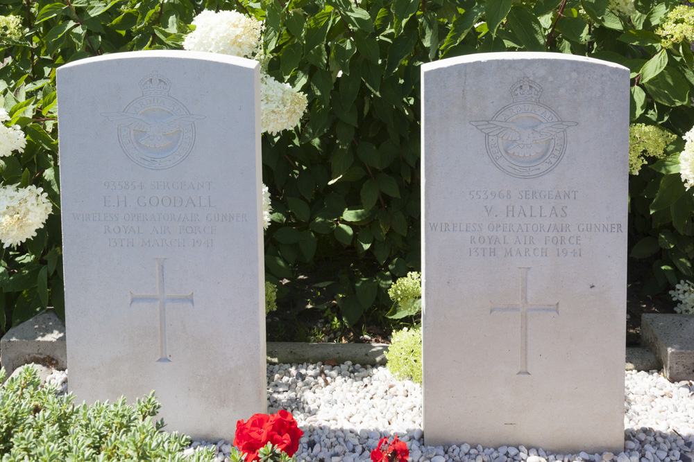 Commonwealth War Graves Protestant Cemetery Denekamp #3