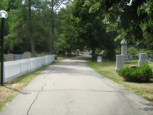 Oorlogsgraven van het Gemenebest St. John's Churchyard