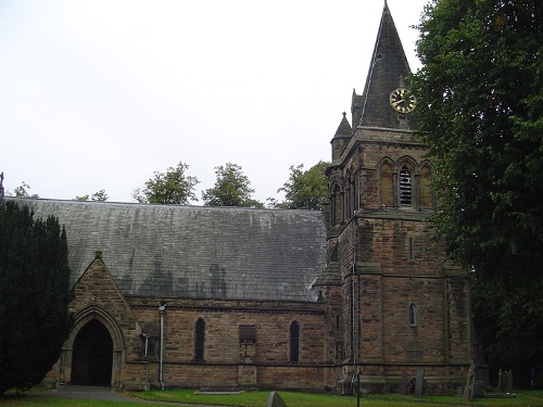 Commonwealth War Graves St Nicholas Churchyard