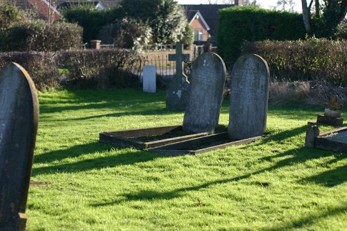 Commonwealth War Grave St. Peter and St. John Churchyard #1