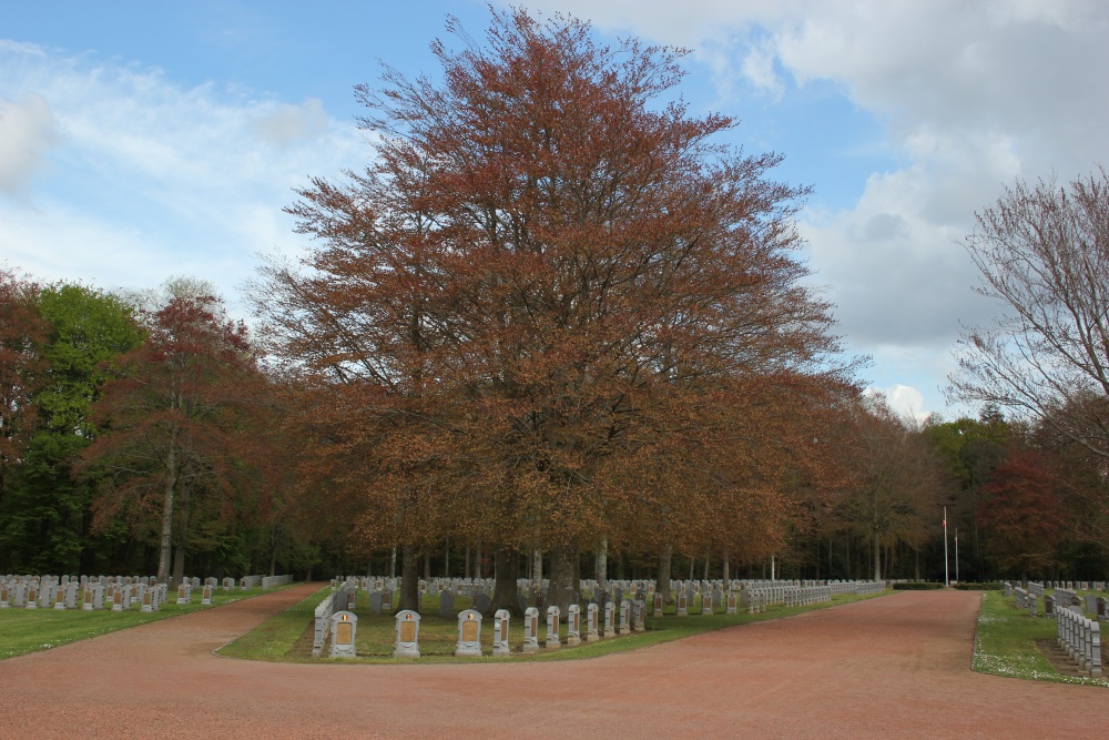 Belgische Oorlogsbegraafplaats Houthulst #2