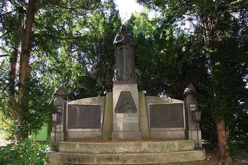 Oorlogsmonument Zistersdorf #1