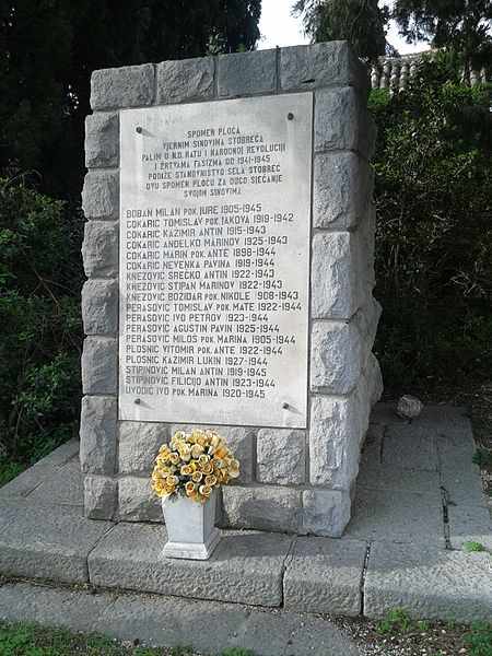 Monument Omgekomen Partizanen Stobreč #1