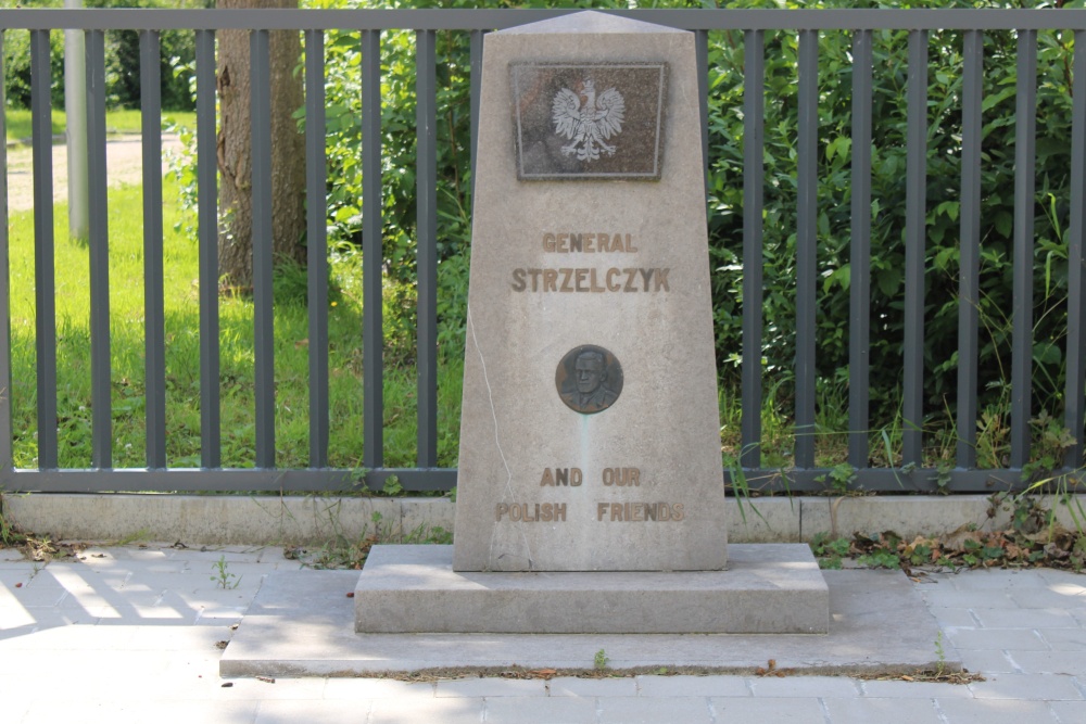 Monument Generaal Strzelczyk Zillebeke #2