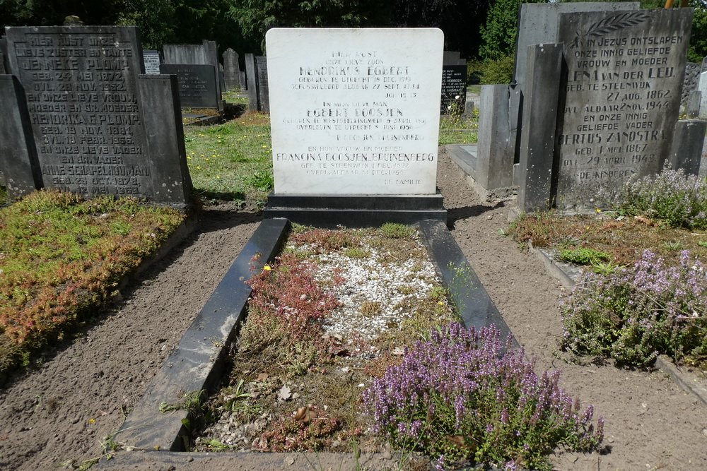 Dutch War Graves Municipal Cemetery Steenwijk #4