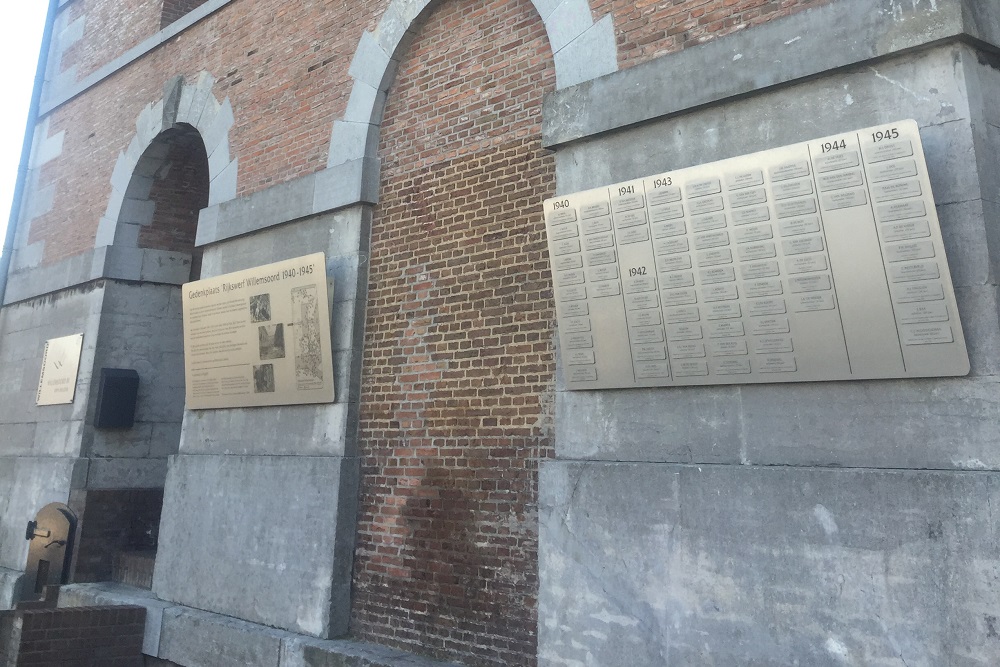 Memorial Civilian Victims Navy Yard Willemsoord Den Helder #1