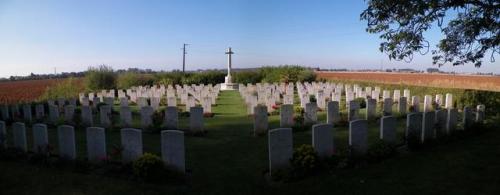 Commonwealth War Cemetery Le Paradis