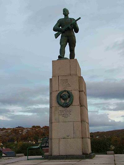 Monument Rode Leger Kirkenes #1