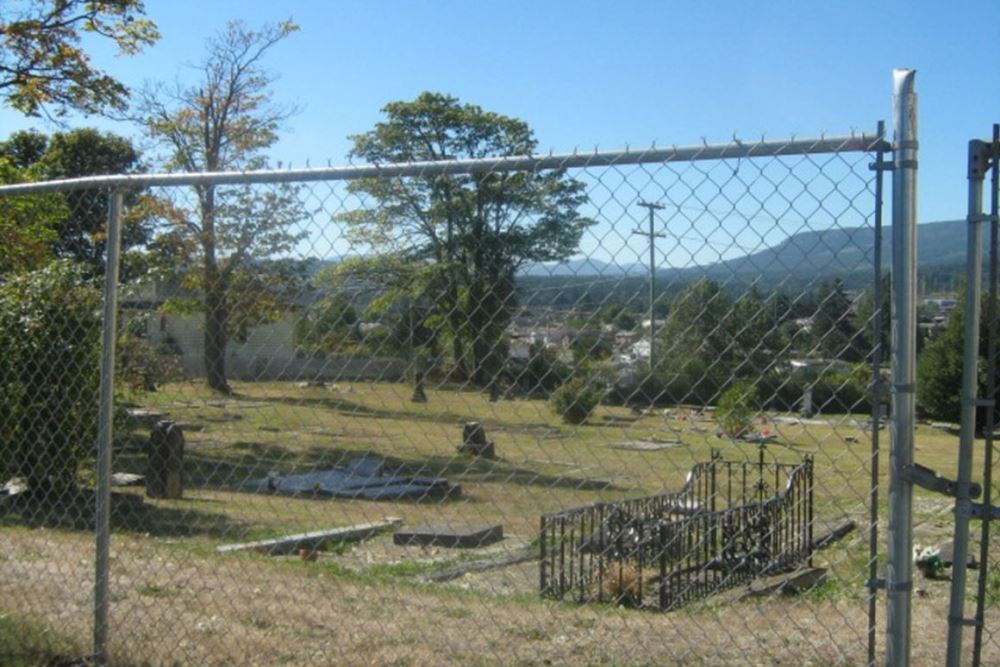 Oorlogsgraven van het Gemenebest St. Peter's Roman Catholic Cemetery