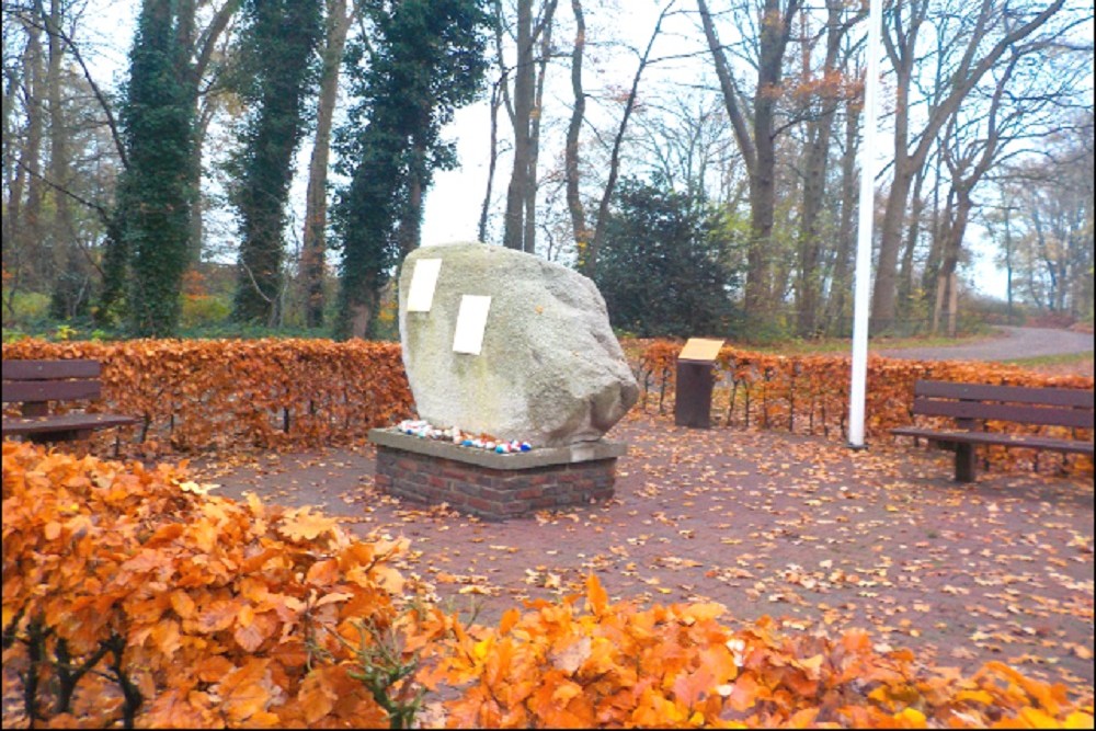 Monument The Boulder