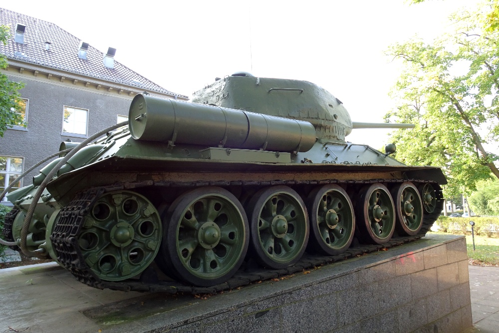 T-34/85 Tank Berlin-Karlshorst #3