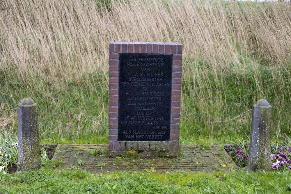 Monument Mayors Asten and Someren