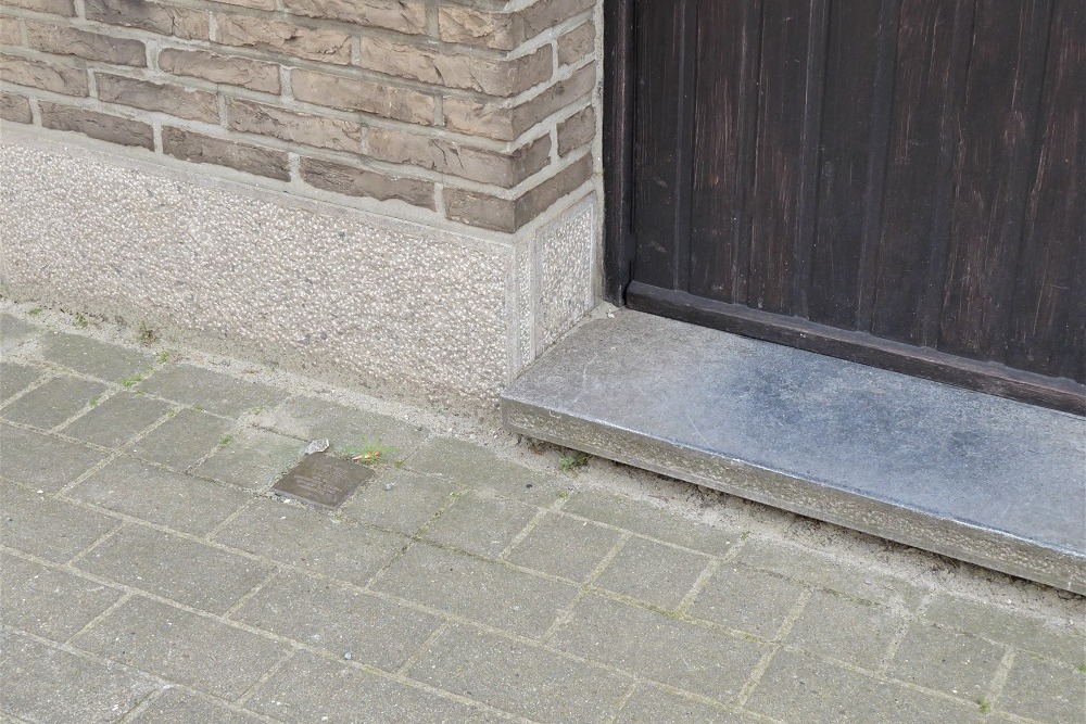 Stolperstein Hullekensstraat 4 #3