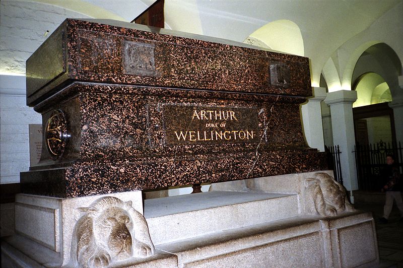 Crypt St. Pauls Cathedral #1