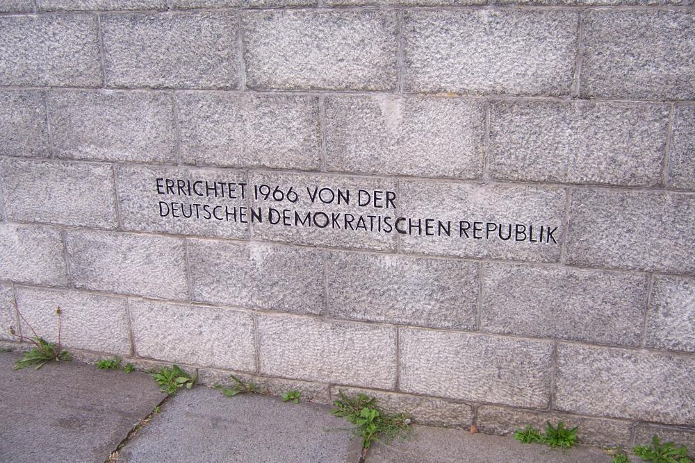 Duitse DDR Mauthausen Monument #3