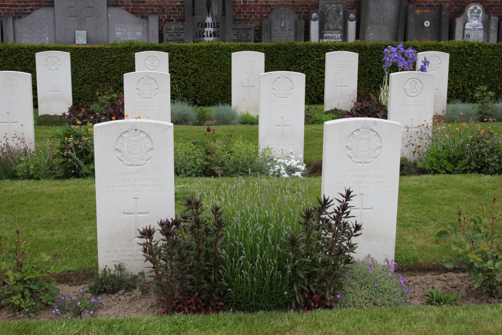 Commonwealth War Graves Froyennes #2