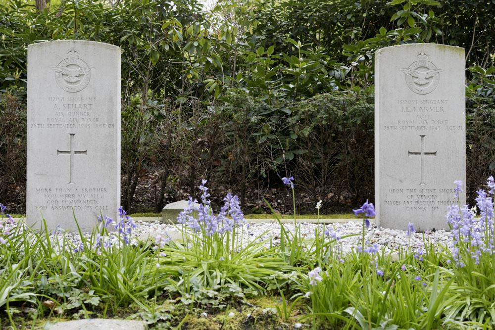 Oorlogsgraven van het Gemenebest Vaassen #3