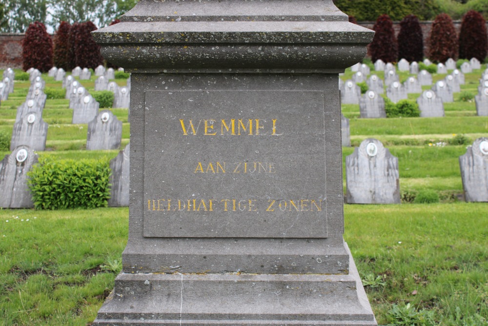 Oorlogsmonument Begraafplaats Wemmel #3