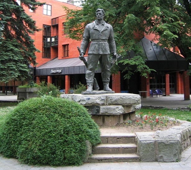 Memorial Unknown Soldier Bajina Bašta