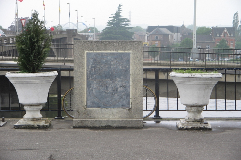 Oorlogsmonument Belgische Spoorwegen Vis #2