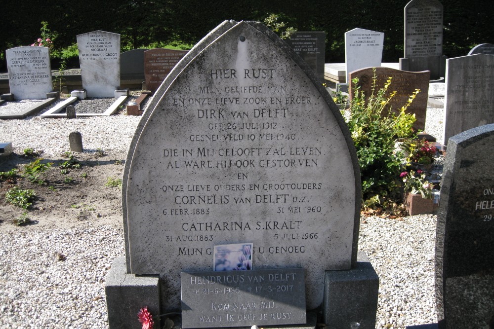 Dutch War Graves Reformed Cemetery Rijnsburg #1