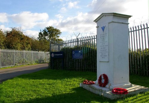 Monument Vliegveld Boreham #1