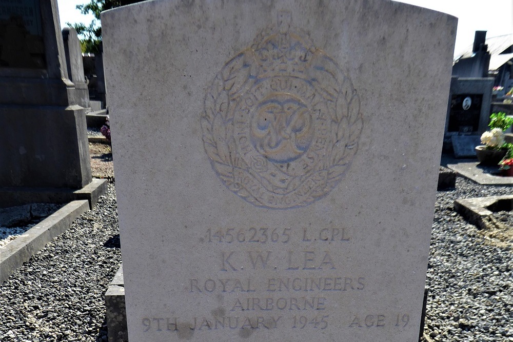 Commonwealth War Grave Marloie #4