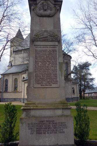 War Memorial Asperden #4