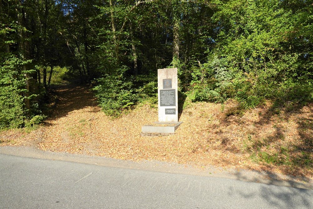 Sherman Tank Crew Memorial Mélines