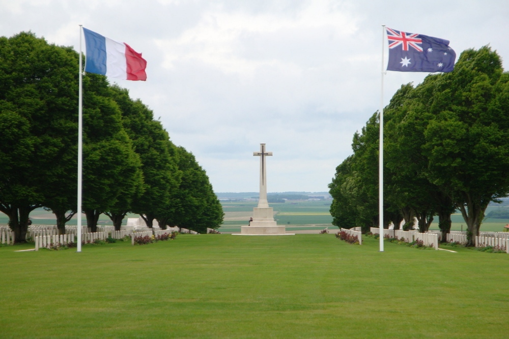 Commonwealth War Cemetery Villers-Bretonneux #4