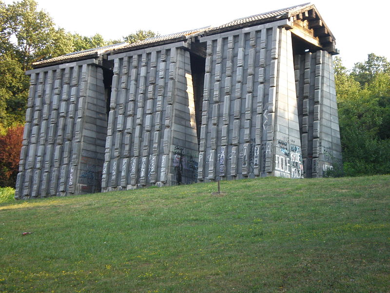 Monument Omgekomen Partizanen Čačak