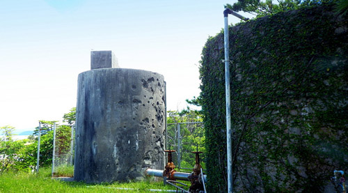 Kogel- en Granaatinslagen Watertank Nago-Shi #3