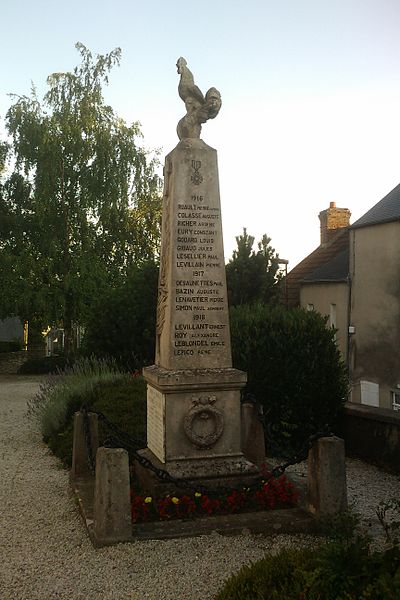 Oorlogsmonument Saint-Georges-Montcocq #1