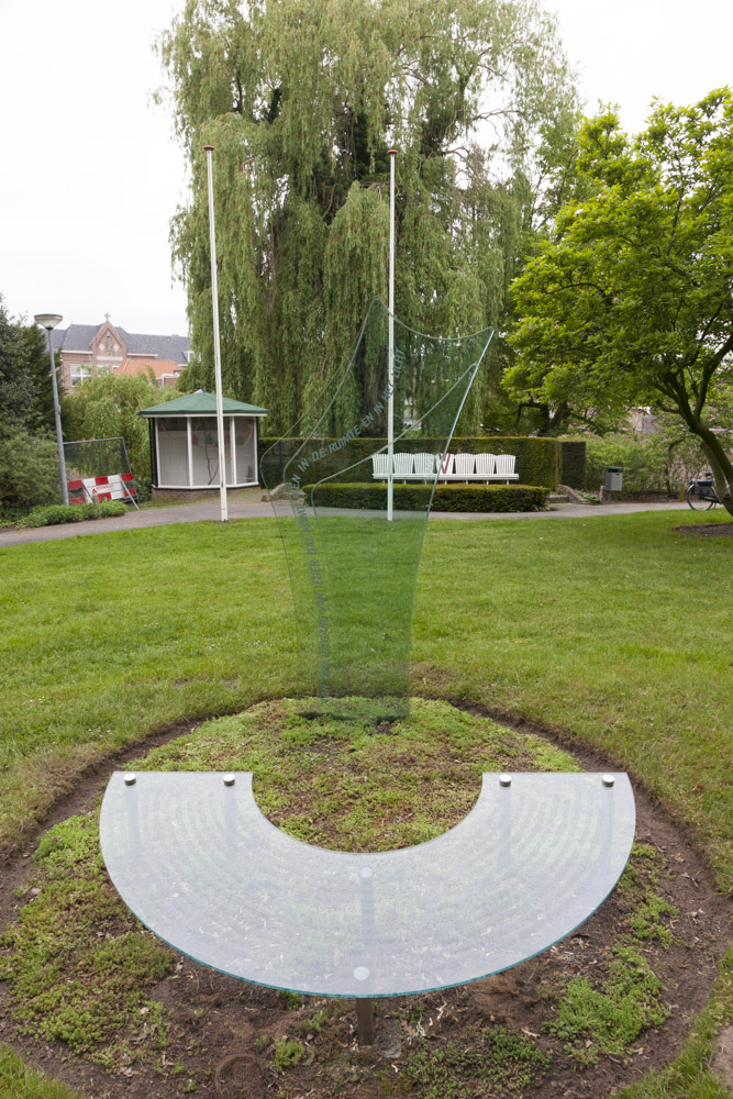 Het Glazen Monument #2